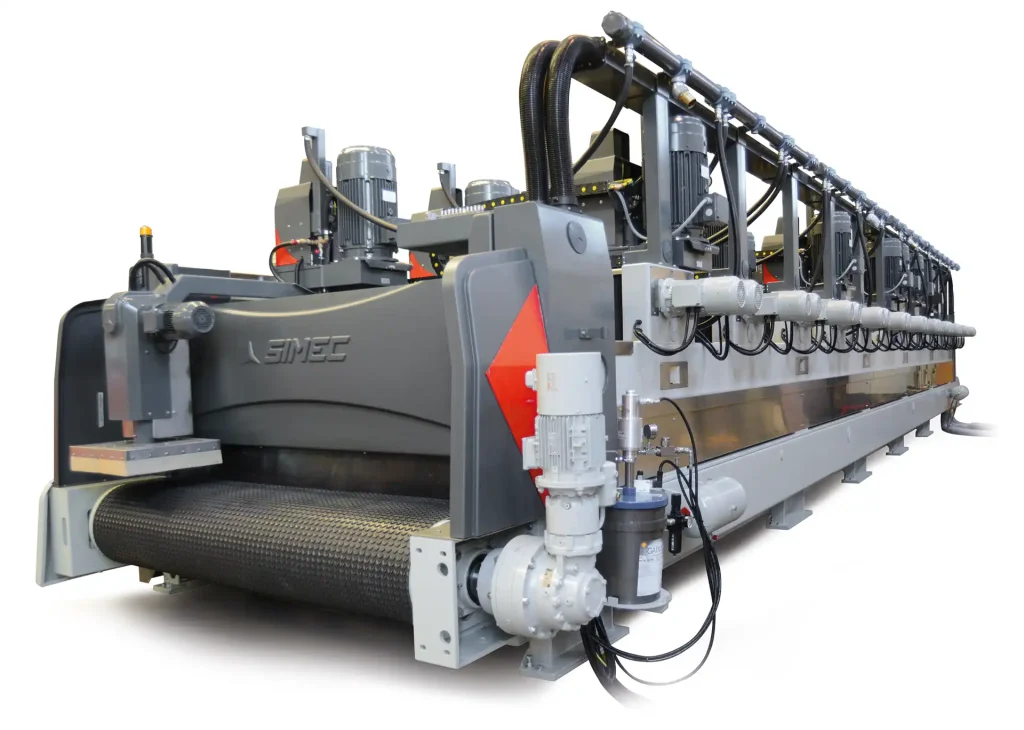 vista posteriore della macchina e del gruppo di traino