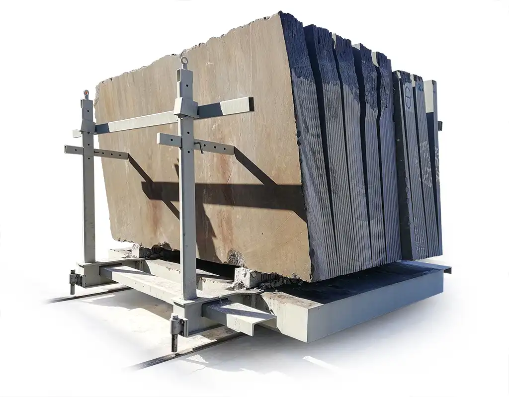 Lastre tagliate su un carrello portablocco